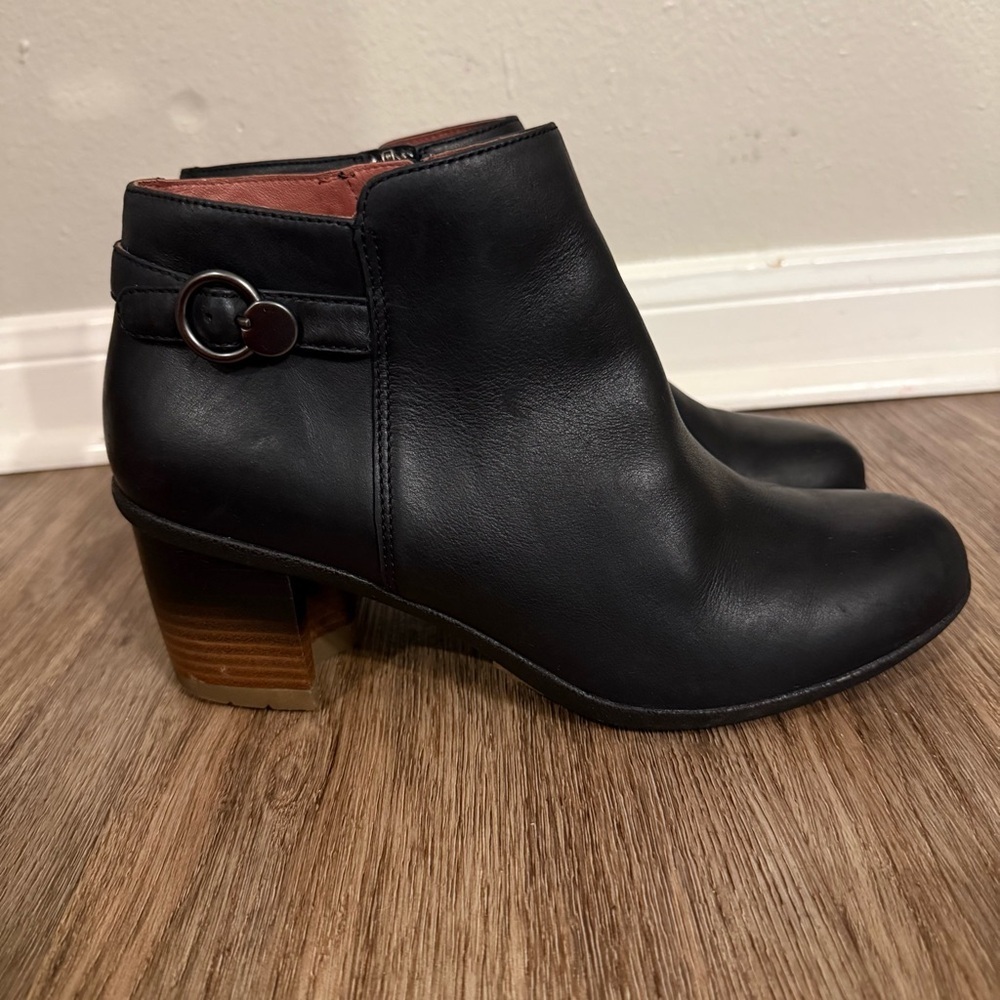 Dansko Perry Ankle Bootie Women EU 40 US 9.5-10 Black Leather Waterproof Comfort